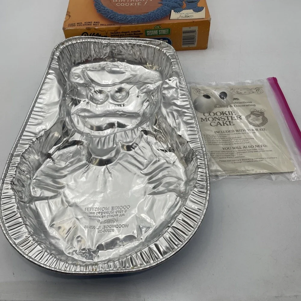 Vtg 1979 Wilton Cake Pan Cookie Monster Cake Pan Sesame Street Birthday Kit